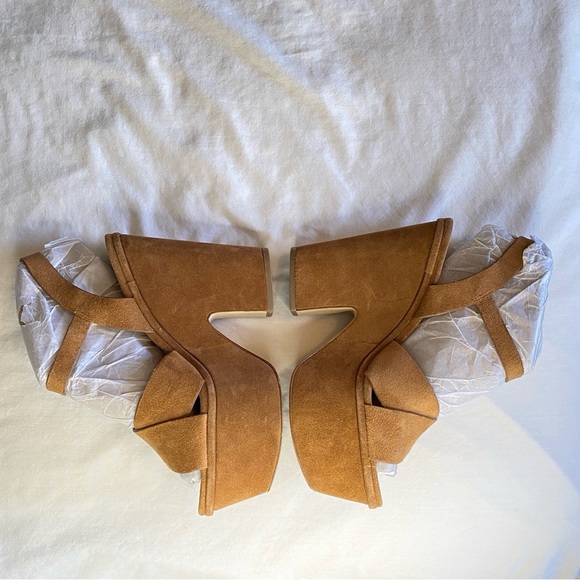 Divia Suede Platform Sandal - Picture 11 of 12